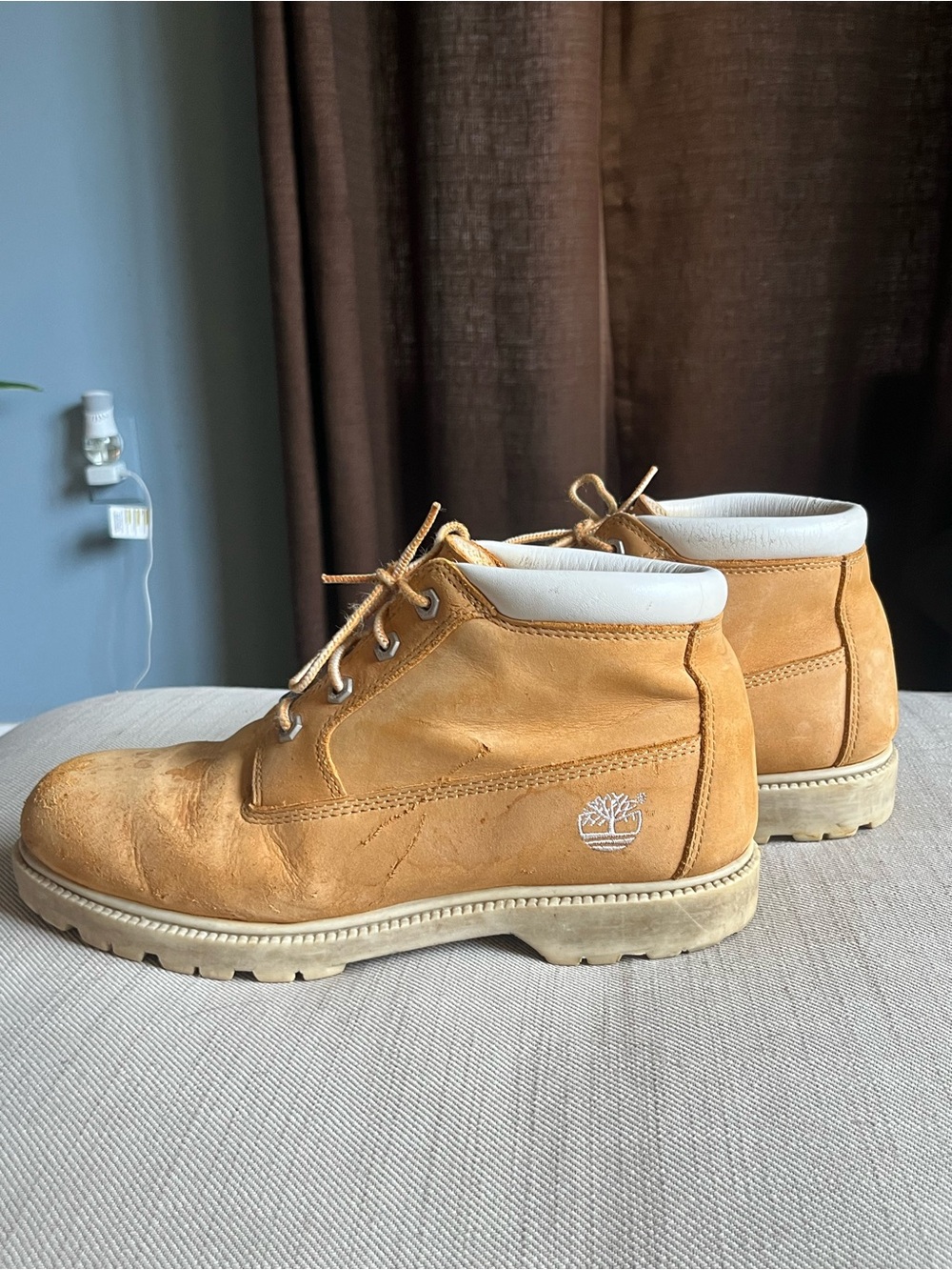 Timberland Men’s Tan Nubuck Chukka Boots